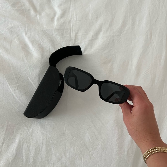 Prada PR 17WS Sunglasses - Picture 8 of 13